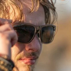 Avid Carp Avid Seethru Mirage Polarised Sunglass Grey Lense -Eurotackle Verkoop 6193304Avid Seethru Mirage Polarised Sunglass Grey Lense 3